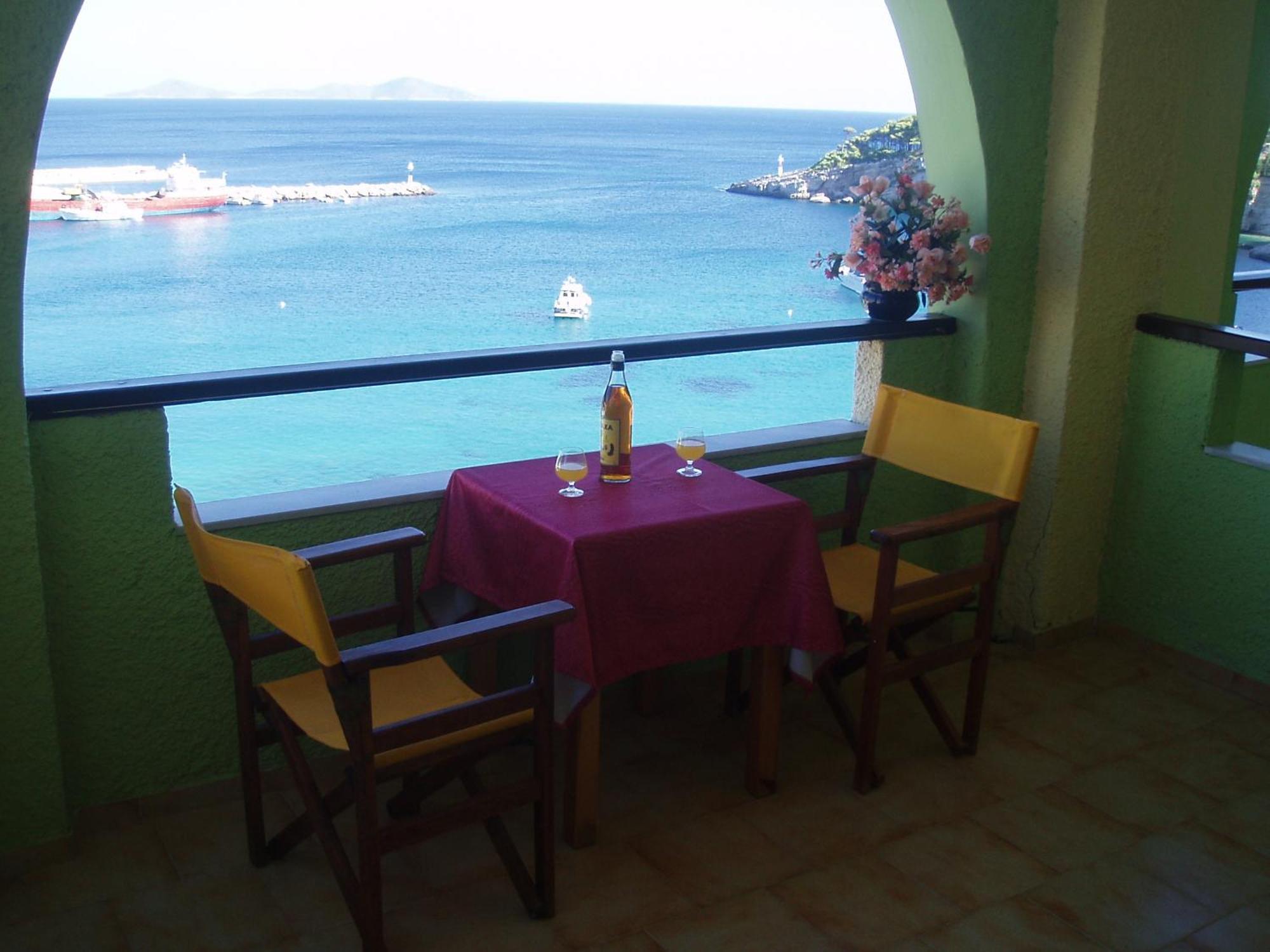 Haravgi Hotel Patitiri  Bagian luar foto