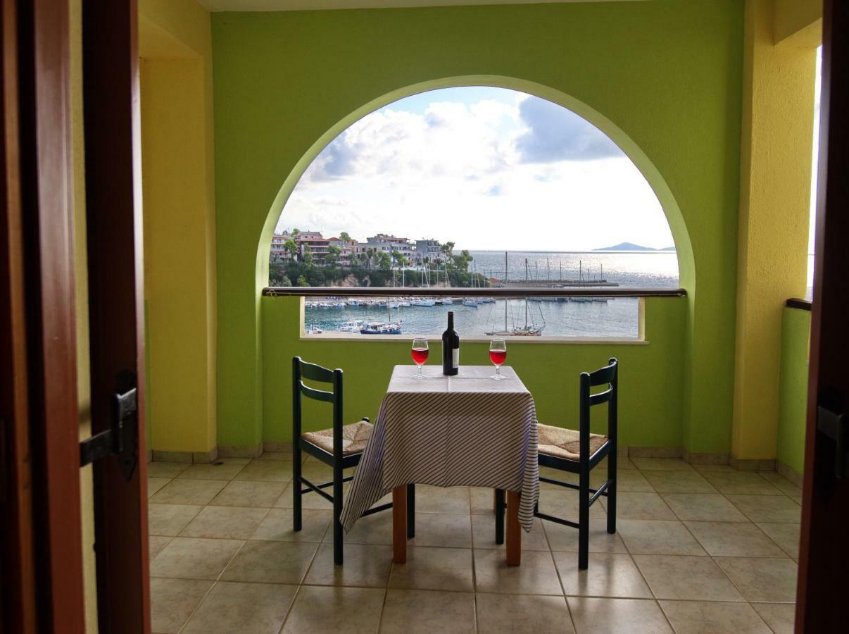 Haravgi Hotel Patitiri  Bagian luar foto